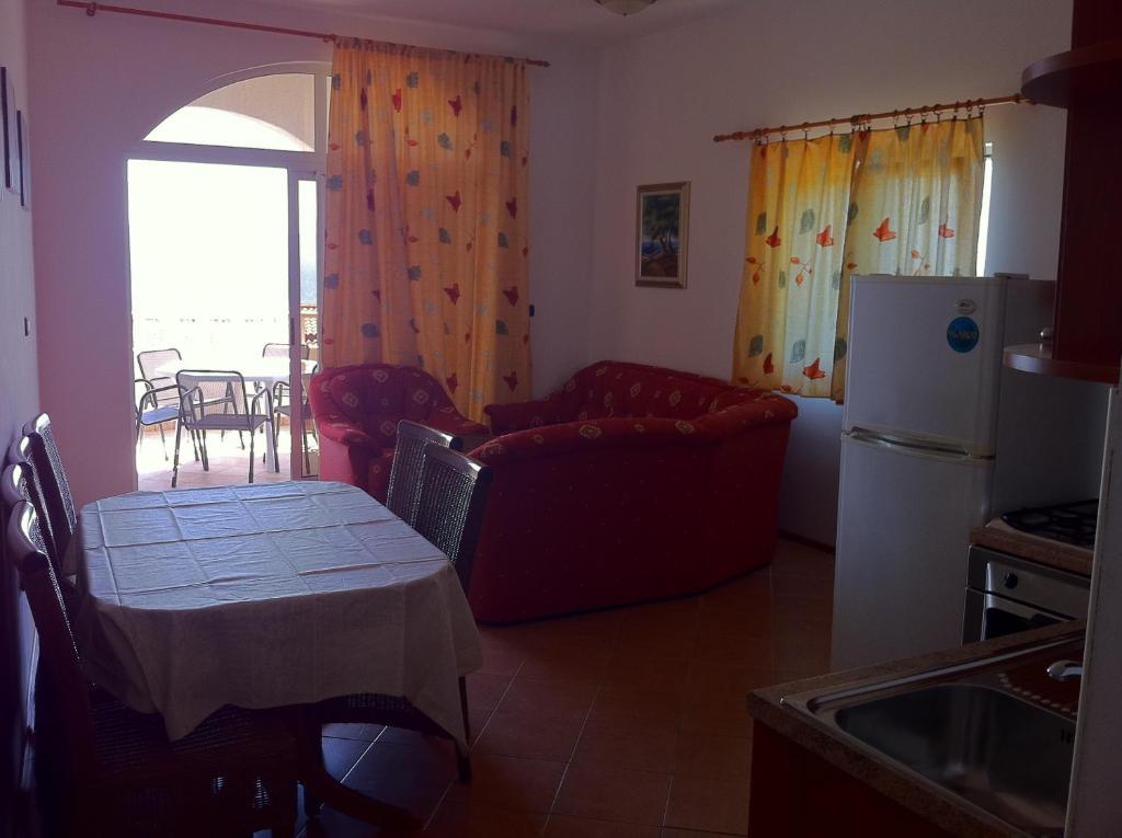 Apartments Vile Holiday Zivogosce Room photo